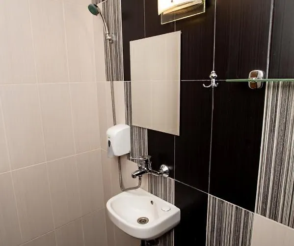 за гости пентагона Homestay *